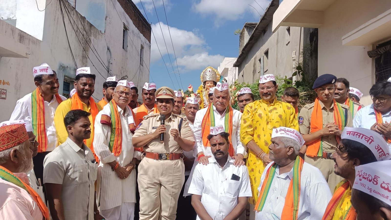 ఎమ్మెల్యే పవార్ రామారావు పటేల్ దుర్గామాత నిమజ్జన ఉత్సవంలో