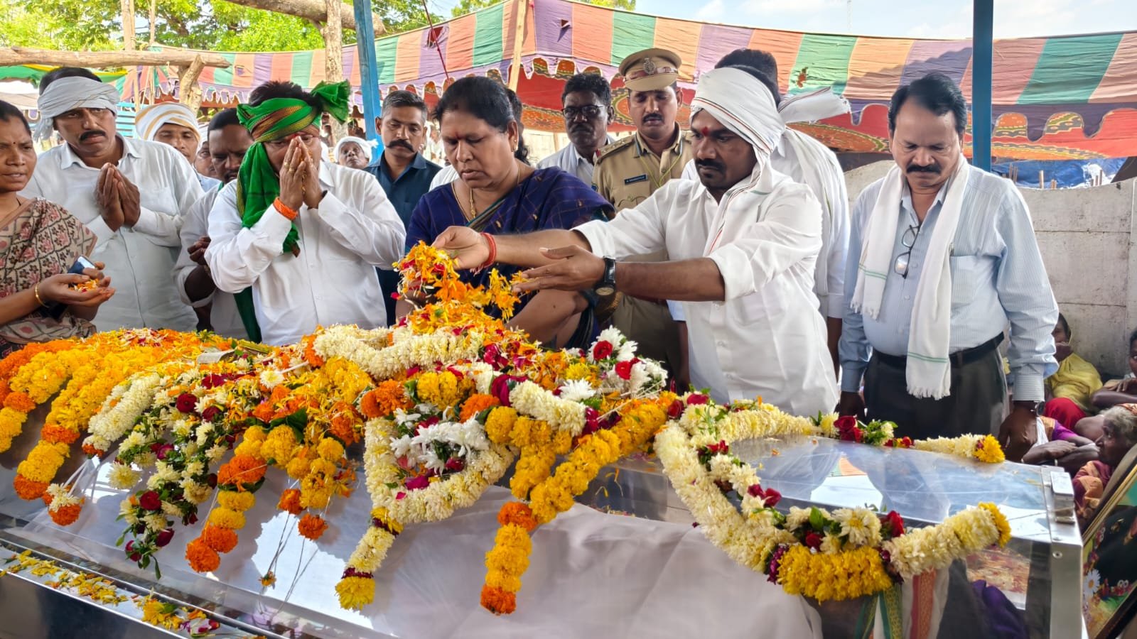 పద్మశ్రీ కనక రాజు గారి అంత్యక్రియలు