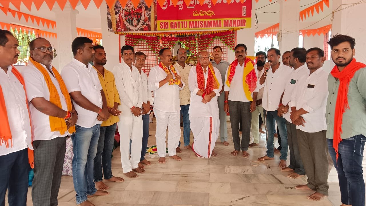 Pawar Rama Rao at Gattu Maisamma Temple