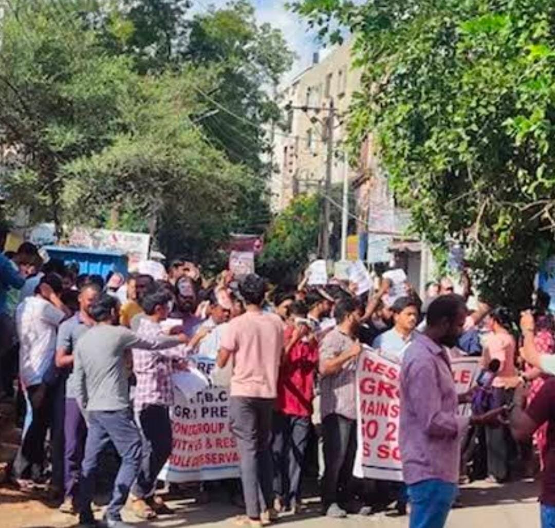 గ్రూప్ 1 అభ్యర్థుల నిరసన అశోక్ నగర్, పోలీసులు అరెస్టు