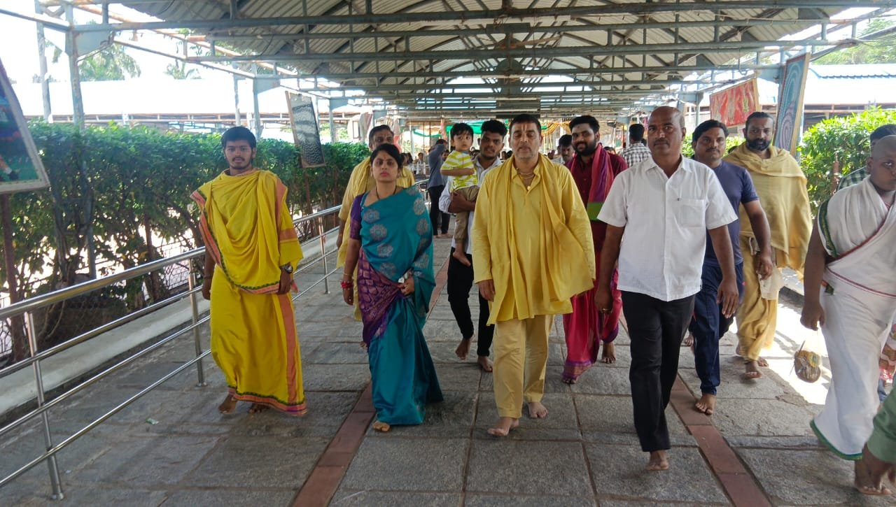 బాసర శ్రీ జ్ఞాన సరస్వతి అమ్మవారి దర్శనానికి వచ్చిన దిల్ రాజు మరియు తనికెళ్ల భరణి