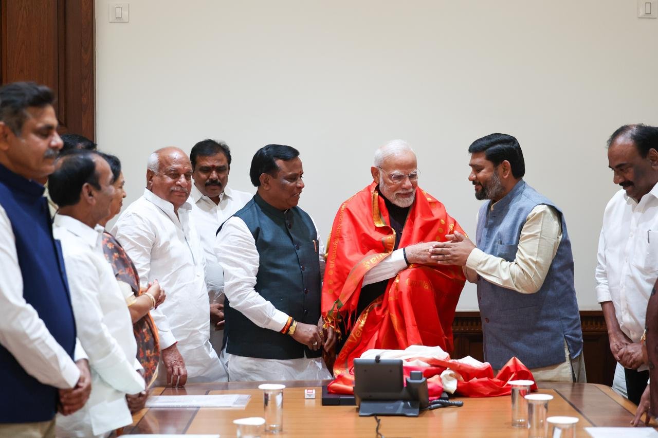 : Mudhol MLA Pawar Ramarao Patel meets PM Modi