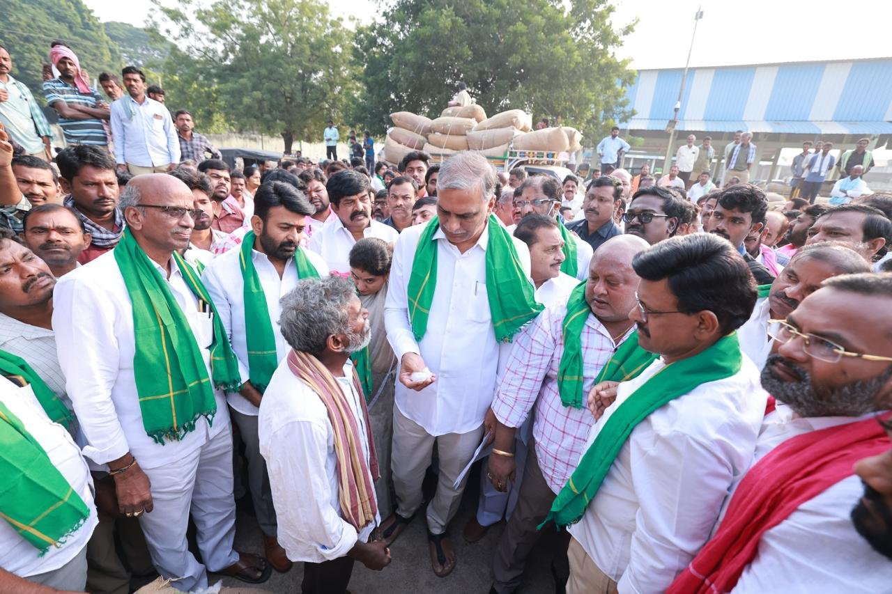 Harish Rao Visit to Khammam Cotton Market