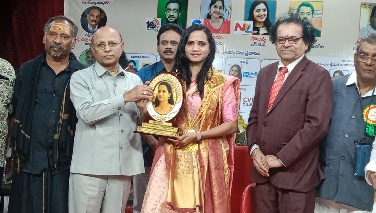 Aradhana TV News 2024 Awards Ceremony Diksha News Reader Recognition