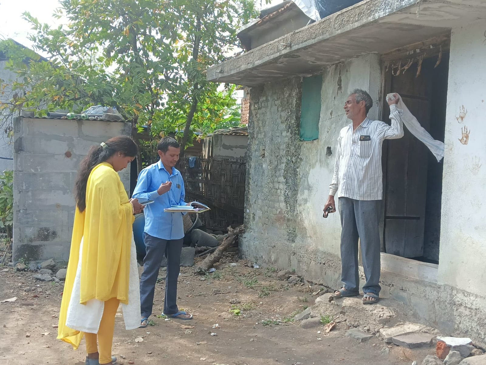 ఇందిరమ్మ ఇండ్ల సర్వే ఆదిలాబాద్ జిల్లా వర్తమన్నూర్ గ్రామం