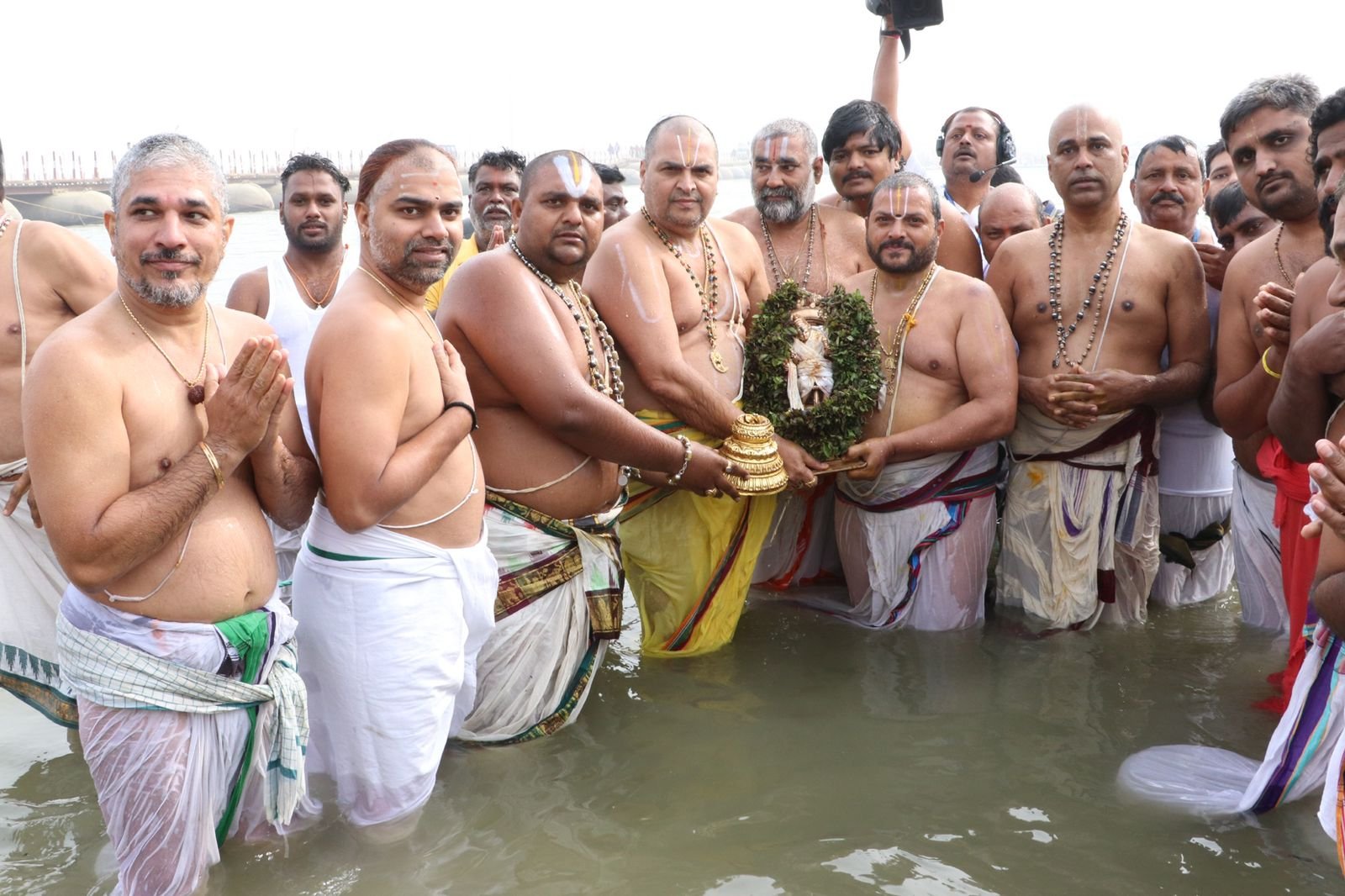 శ్రీవారి స్నపన తిరుమంజనం, చక్రస్నానం