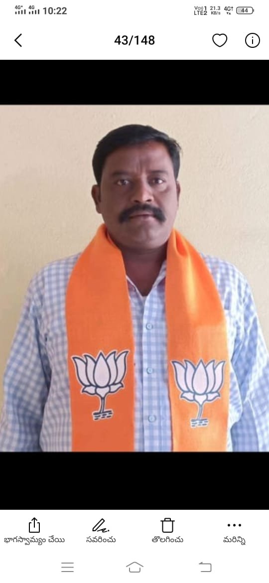 గిద్దలూరు మెయిన్ బజార్‌లో టూ-వీలర్ పార్కింగ్ సమస్య
