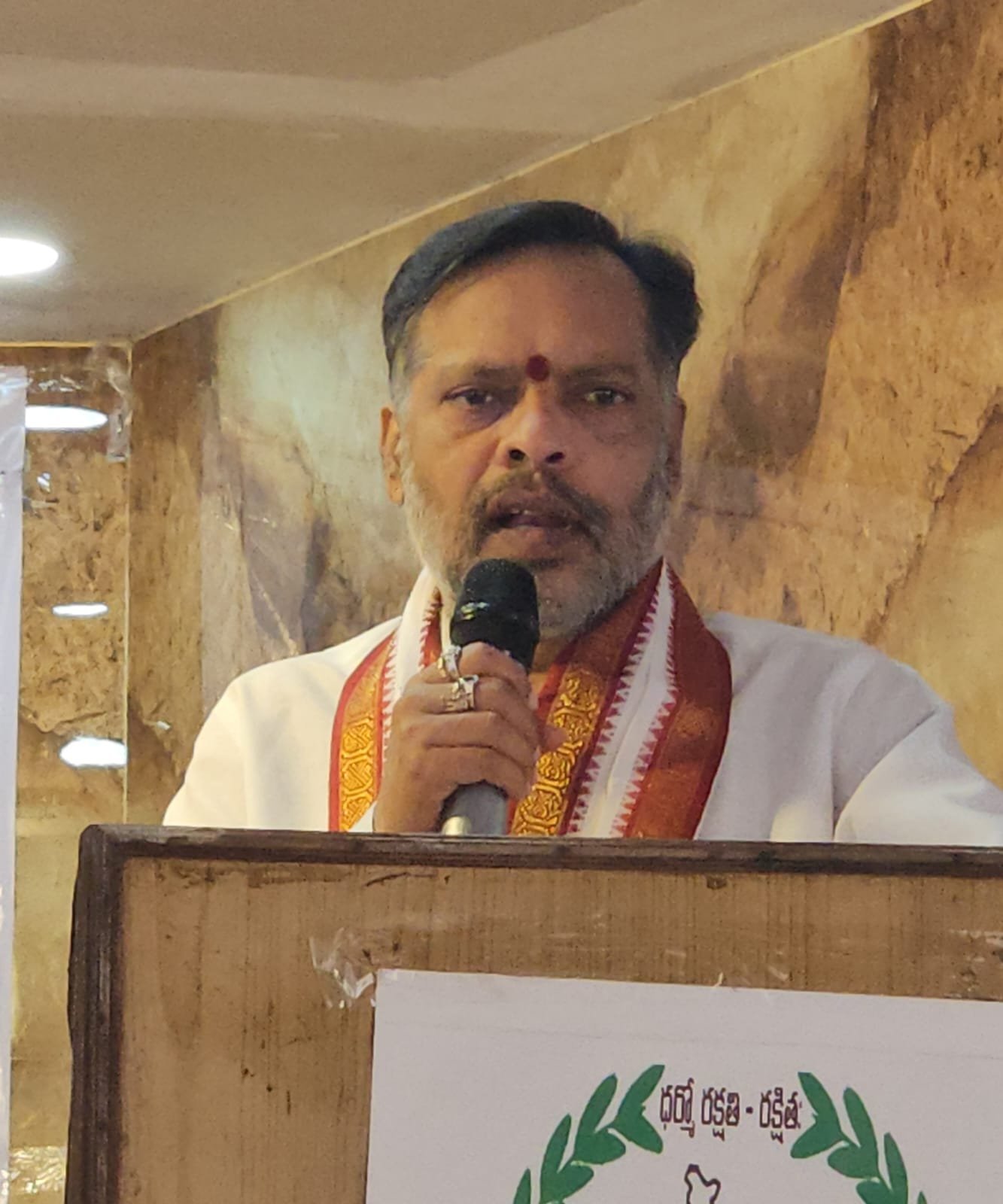 Medha Srinivas Receiving Seva Ratna Award