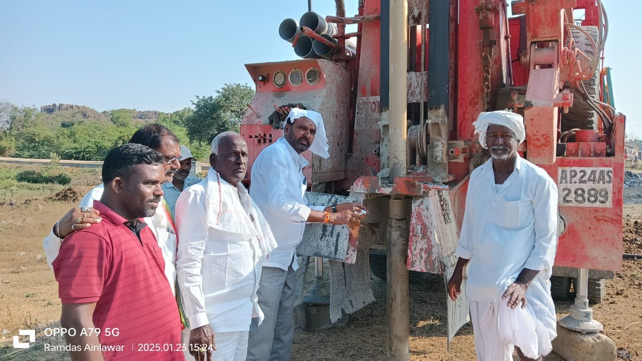 బాసర బీరప్ప ఆలయ పునర్నిర్మాణం - హామీ ఇచ్చిన మాజీ ఎమ్మెల్యే నారాయణరావు పటేల్