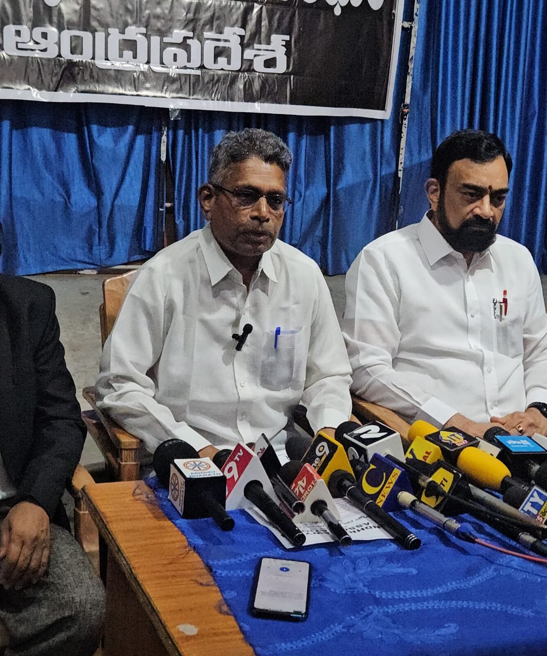  Andhra-Lawyers-Association-Press-Conference