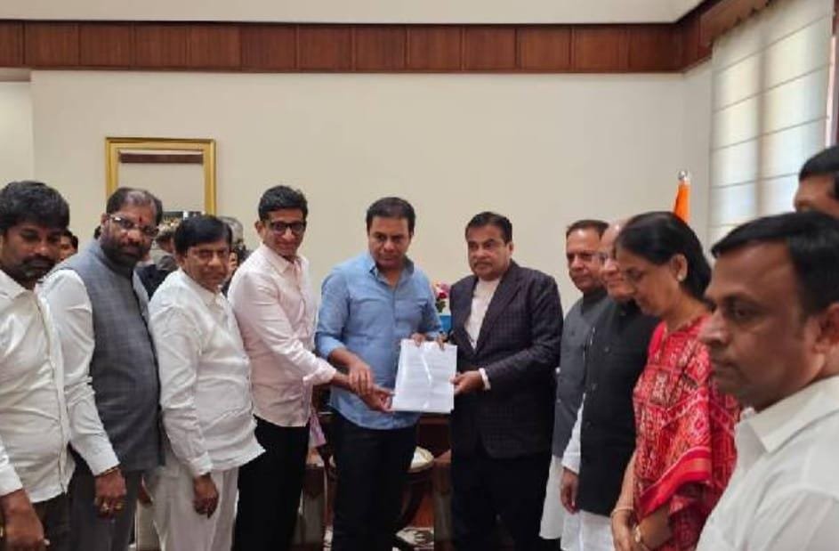కేటీఆర్ ఢిల్లీ టూర్ – బీజేపీతో భేటీ సస్పెన్స్