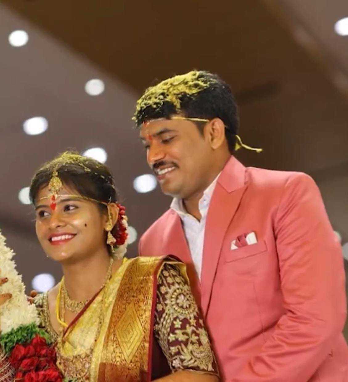 కట్నం కోసం సొంత భార్యపై, ఆమె కుటుంబ సభ్యులపై దాడి చేయించిన ఎస్ఐ