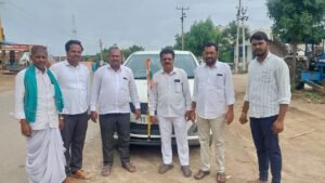 కాంగ్రెస్ సభకు తరలివెళ్లిన సారంగాపూర్ నాయకులు.