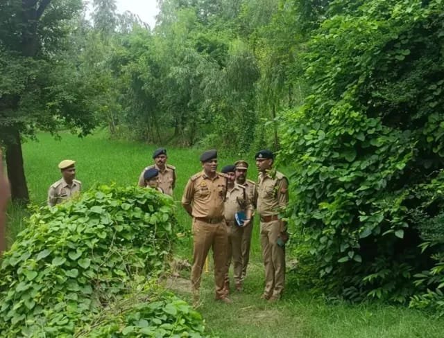 యూపీలో మహిళా కానిస్టేబుల్ దారుణ హత్య
