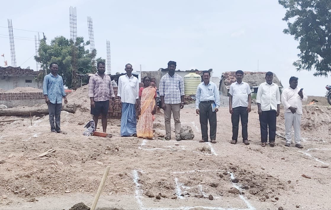 రాంటెక్ లో ముమ్మరంగా ఇంద్రమ్మ ఇళ్ల నిర్మాణం
