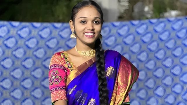 హాస్టల్ భవనంపై నుంచి పడి ఇంటర్ విద్యార్థిని మృతి