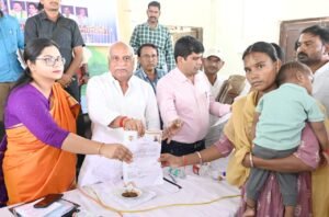 నూతన రేషన్ కార్డులతో పేద ప్రజలకు ఆహార భద్రత

జిల్లా కలెక్టర్ అభిలాష అభినవ్
