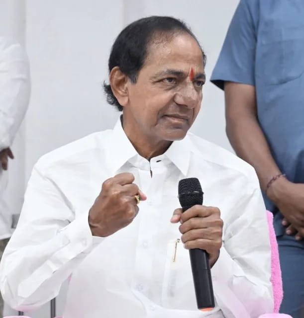 11 స్థానాల్లో ఉప ఎన్నికలకు సిద్ధం కావాలి: కేసీఆర్!